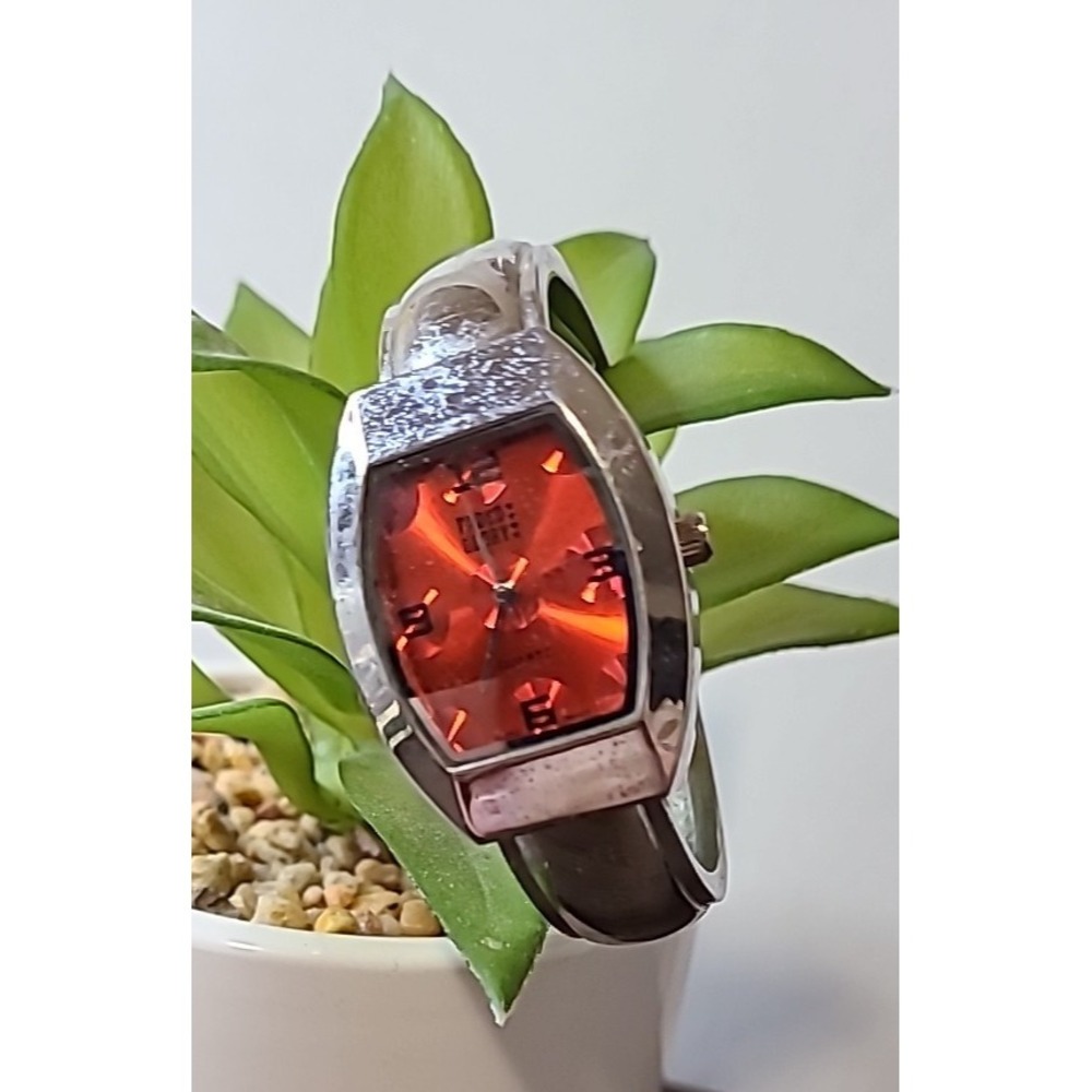 Faded Glory Bangle Watch Red Face Silver‎ Tone Unique Design Fashion Pre-Owned